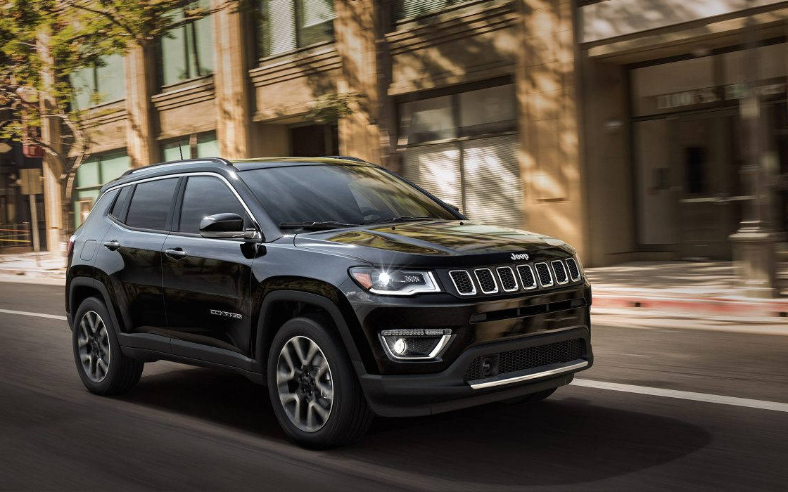 Comparison Jeep Compass Limited 2018 vs Ford Edge Titanium 2018